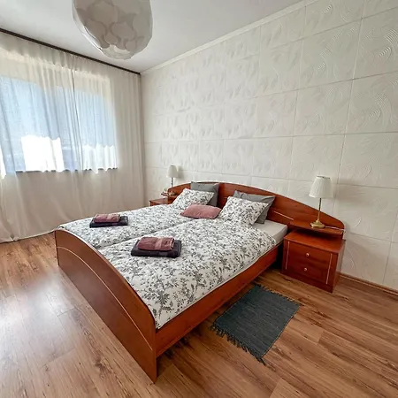 Apartment Hisa Rena
