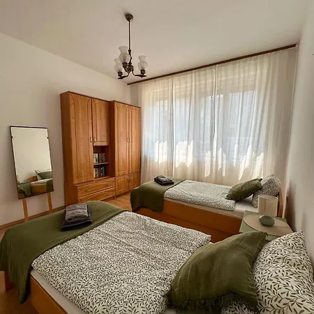 Hisa Rena Appartement *